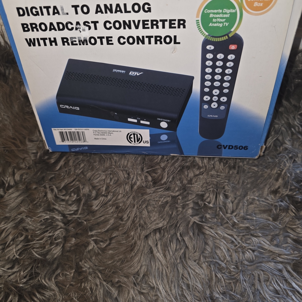 Craig Digital to Analog Broadcast Converter with Remote